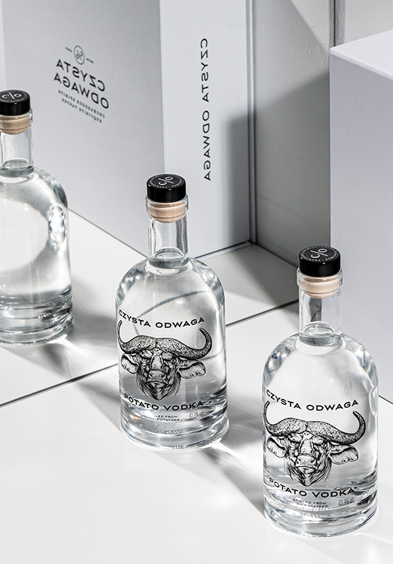 Home pol pm zestaw prezentowy z wodka ziemniaczana czysta odwaga 700 ml 2 sztuki w eleganckim pudelku 44 4